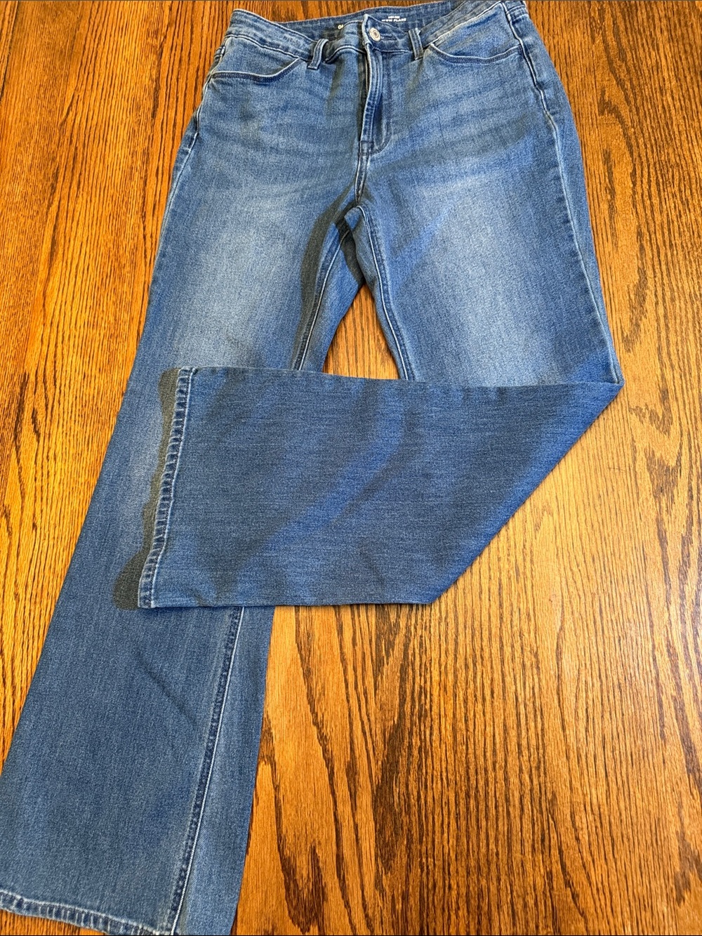 Old Navy High Rise WOW Flare Jeans Women’s Size 4 Medium Wash Stretch Denim